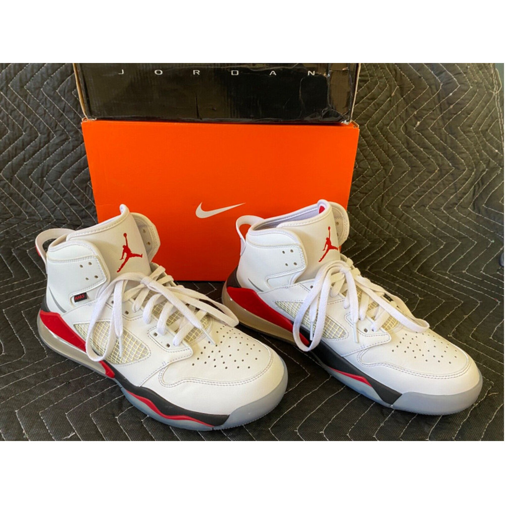 Size 11 Mens - Jordan Mars 270 Fire Red - CD7070-100 Excellent Condition Used.
